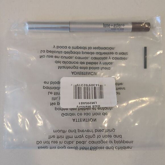 Lune + Aster gel eyeliner pencil - Picture 7 of 7